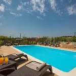 The Four Seasons House With Pool Villa