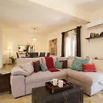 The Four Seasons House With Pool Villa *