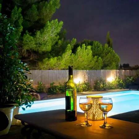 The Four Seasons House With Pool فيلة Mantouki