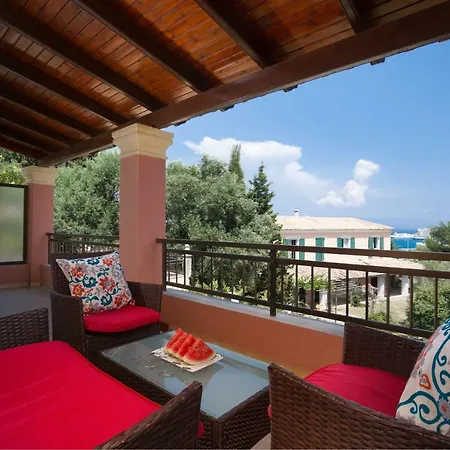 The Four Seasons House With Pool فيلة